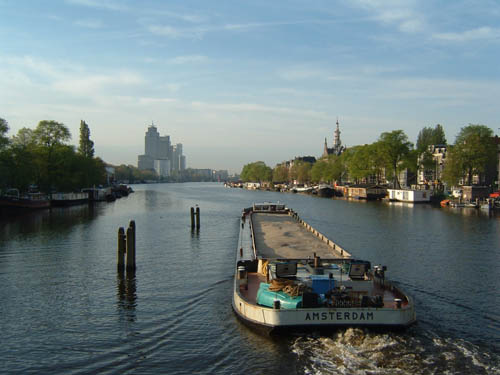 amstel7-5-03.1 (58k image)